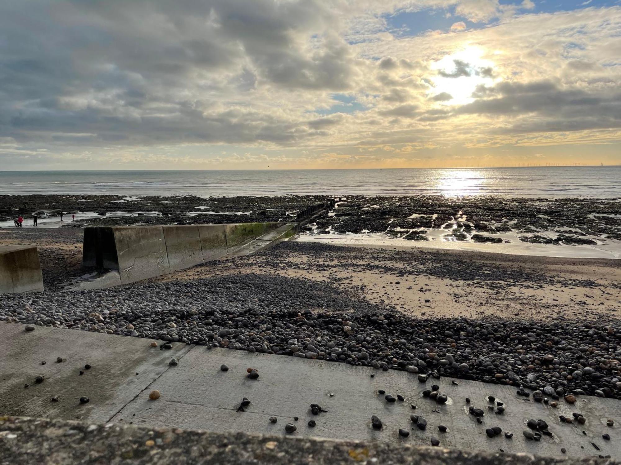 Innit Blue Sky Hove Exterior foto